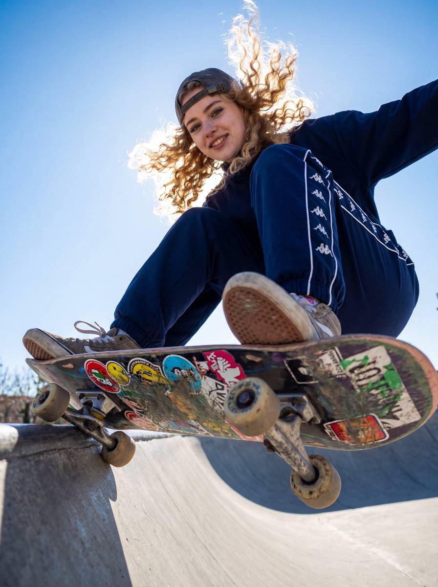 Skate Girl